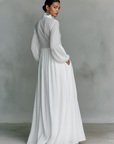 Abito Maxi Minimalista in Cotone e Lino con Patchwork, Collo Alzato e Maniche Lunghe